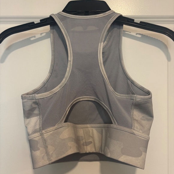 Nike Light Gray Camo Mesh Razorback Longline Sports Bra - Picture 2 of 3